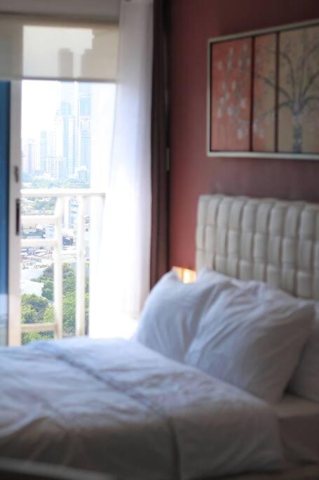 A2j Bgc Luxury 1br Near Burgos Circle & Mall * Manila