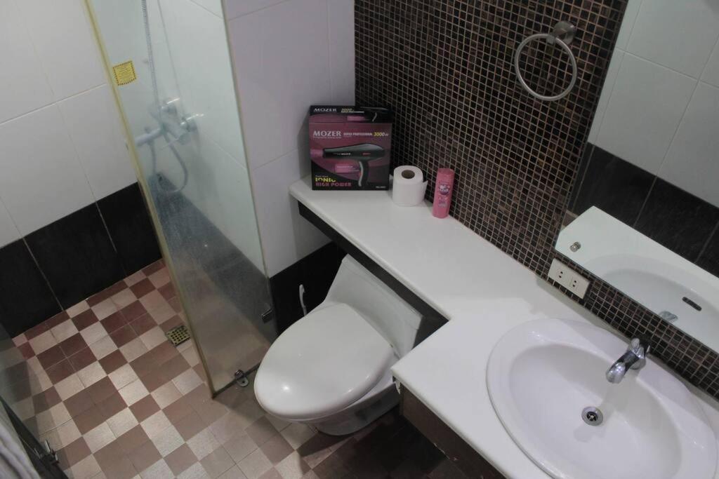 A2j Bgc Luxury 1br Near Burgos Circle & Mall *
