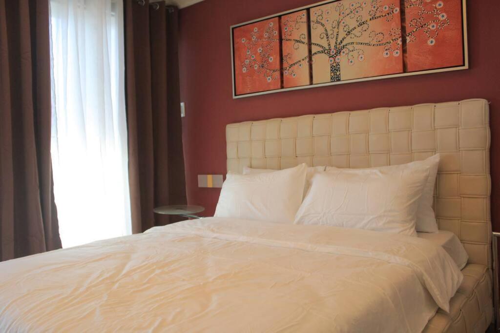 A2j Bgc Luxury 1br Near Burgos Circle & Mall