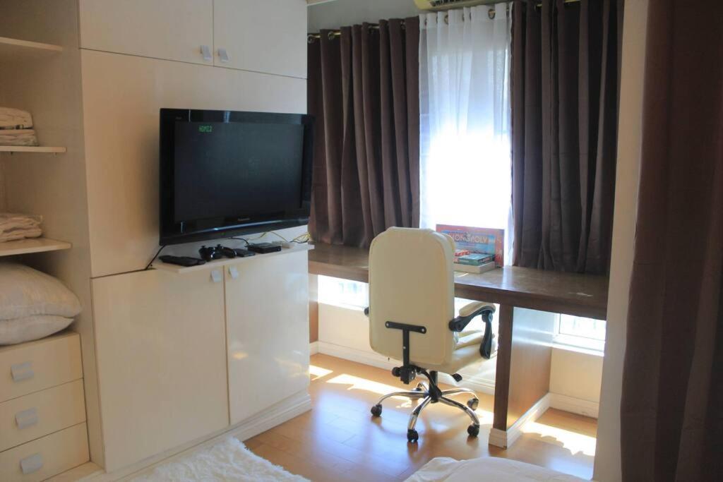 Apartment A2j Bgc Luxury 1br Near Burgos Circle & Mall *